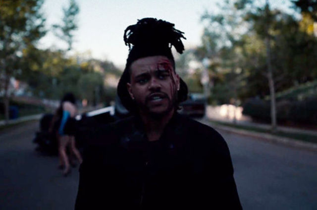 Interzis minorilor! The Weeknd a lansat clipul "False Alarm"