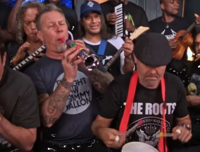 Membrii trupei Metallica au cantat "Enter Sandman" cu instrumente de jucarie (video)