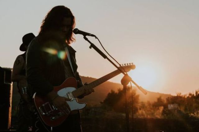 Bosquito au lansat un live clip pentru piesa "Explozie Solara" (video)