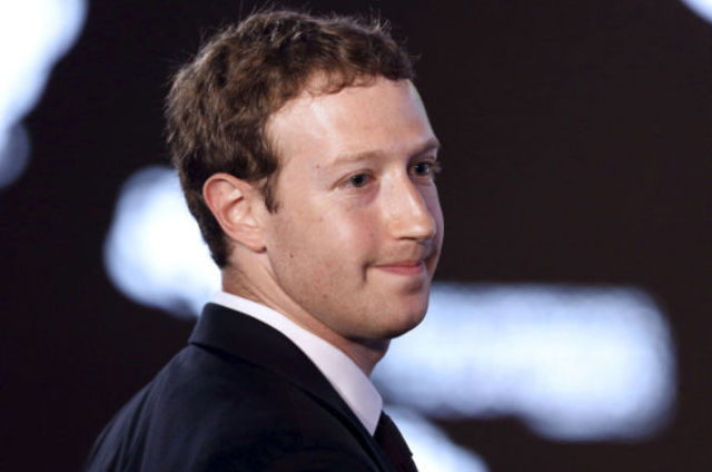  Mark Zuckerberg a facut glume pe seama celor de la Nickelback