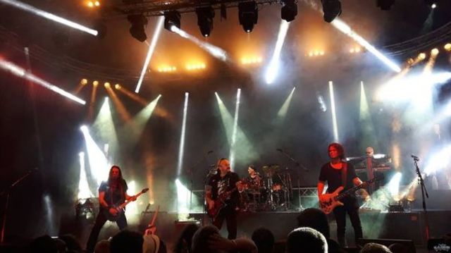 CARGO VINYL intra in colectia Hard Rock Cafe Bucuresti