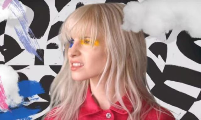Paramore a lansat videclipul piesei 'Hard Times'