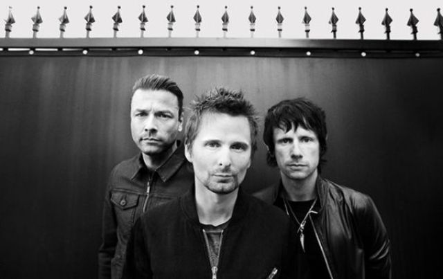 Muse a lansat videoclipul piesei 'Dig Down'