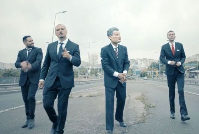 La Familia revine cu un videoclip nou: Portret de Politician feat. Rashid