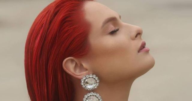 Raluka lanseaza un nou single - “Cine sunt eu”
