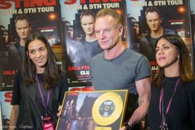Universal Music Romania i-a acordat discul de aur lui Sting pentru vanzarile albumului “57th & 9th” in Romania