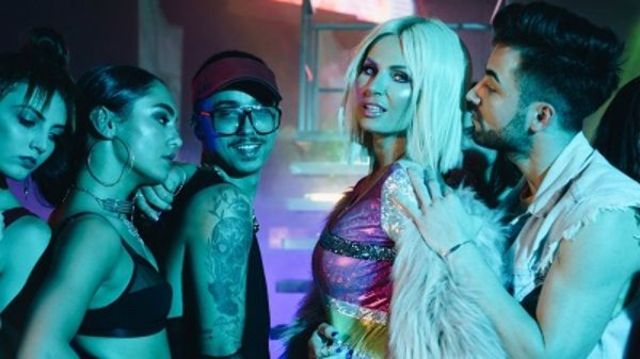 Andreea Banica a filmat un nou videoclip: "Ce vrei de la mine"