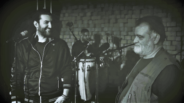 Smiley canta in duet cu Alexandru Andries
