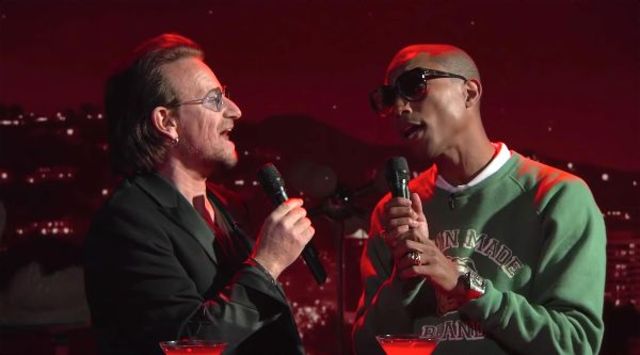 Bono si Pharrell Williams canta pentru copiii bolnavi de HIV si SIDA
