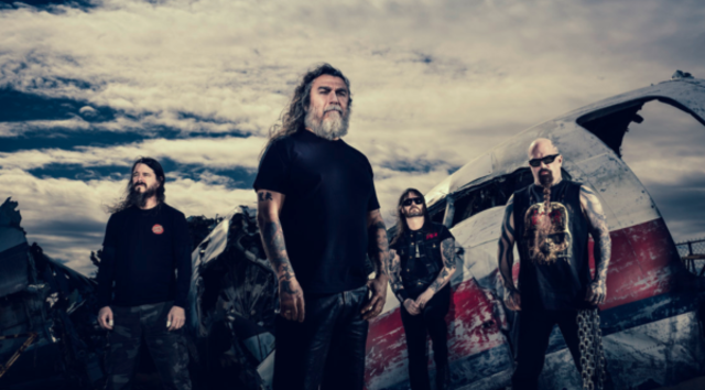 Carthagods si Methedras in deschiderea concertului Slayer