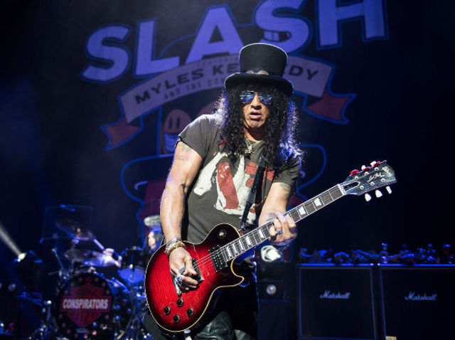 Slash a lansat un clip nou pentru 'Boulevard Of Broken Hearts'