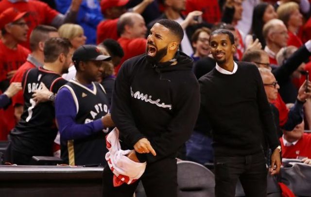 Drake este artistul de top al deceniului