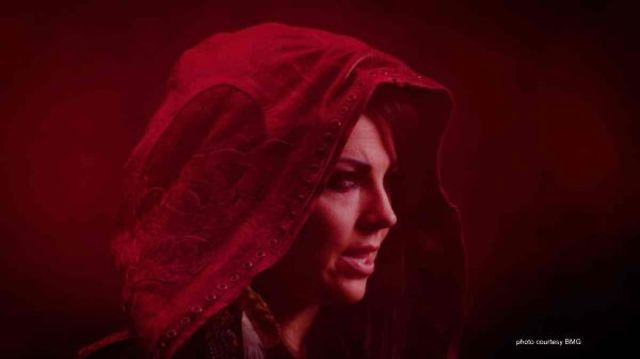 Evanescence a lansat "The Chain"