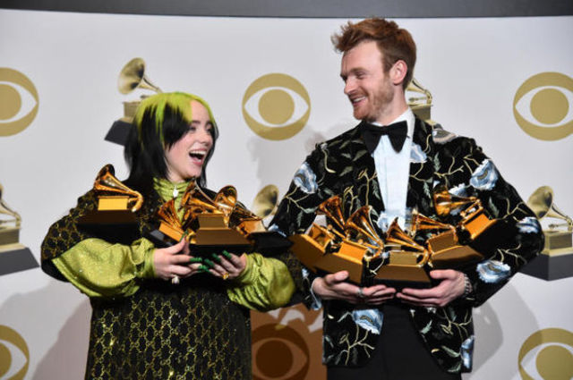 Billie Eilish face istorie la premiile Grammy
