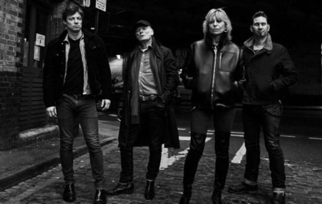 The Pretenders au lansat single-ul "Turf Accountant Daddy"