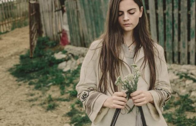 Valeria Stoica debuteaza cu albumul "I Don't Like Roses"
