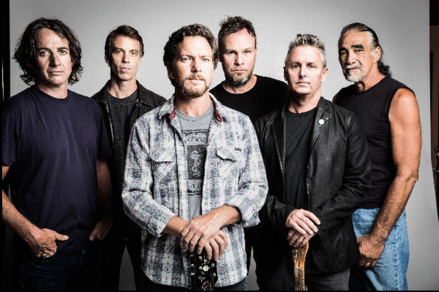 Pearl Jam a lansat single "Get It Back"