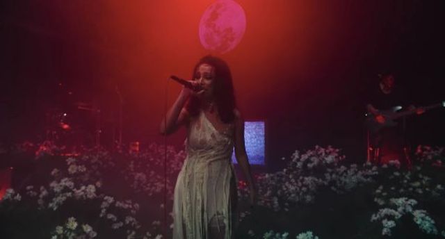 Doja Cat a interpretat piesa "Say So" intr-o versiune hard rock