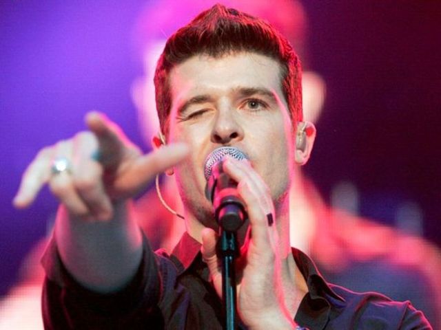 Robin Thicke va lansa un nou album, 'On Earth, and in Heaven'