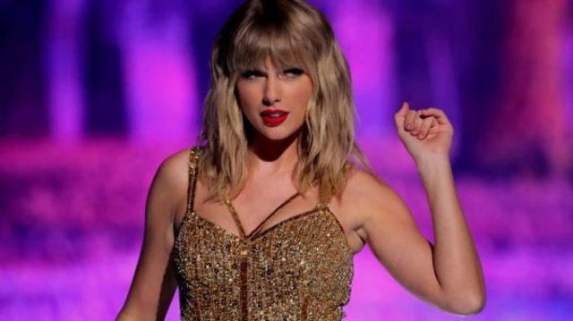 Albumul "Evermore", lansat de catre Taylor Swift la finalul anului 2020, revine pe primul loc al topului Billboard 200