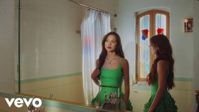 Olivia Rodrigo a lansat single-ul "Deja Vu"