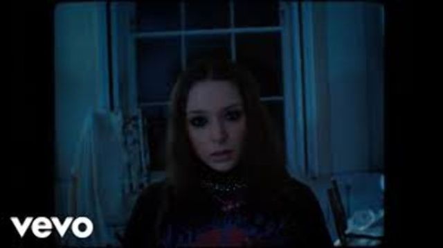 Holly Humberstone a lansat single-ul "Haunted House"