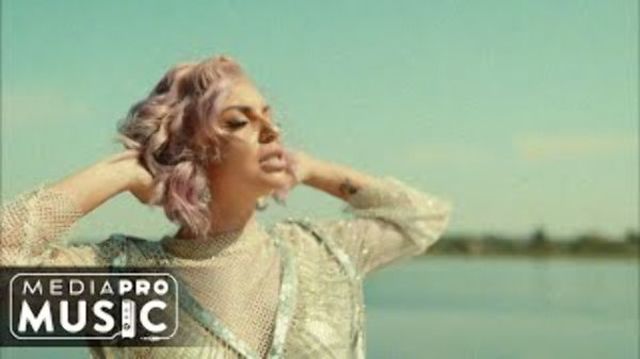 Eliza Natanticu lanseaza piesa „De vina suntem noi”, insotita de videoclip