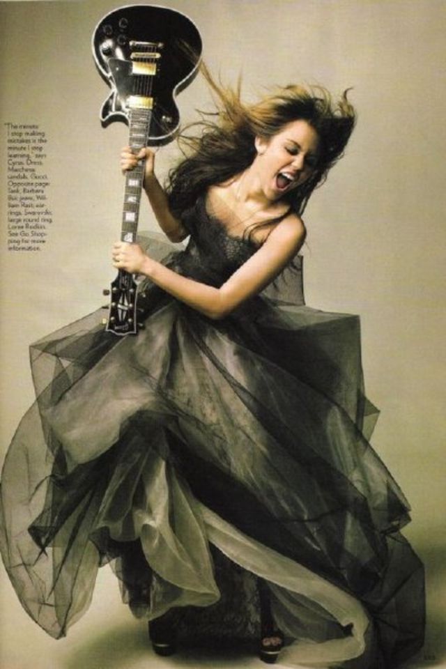 Miley Cyrus, Glamour