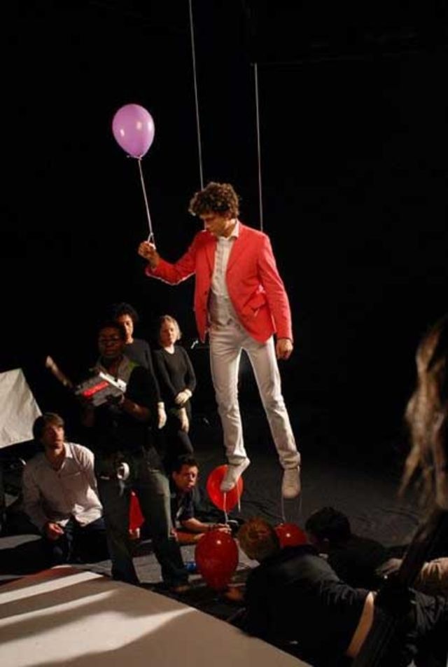Mika - filmari videoclip Happy Ending