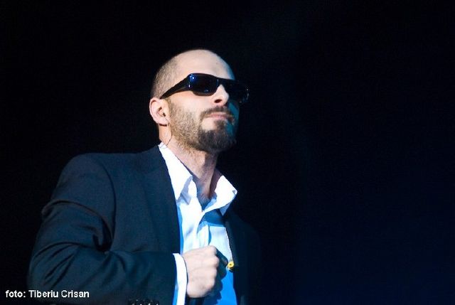 Uzzi - invitat la concertul lui Smiley