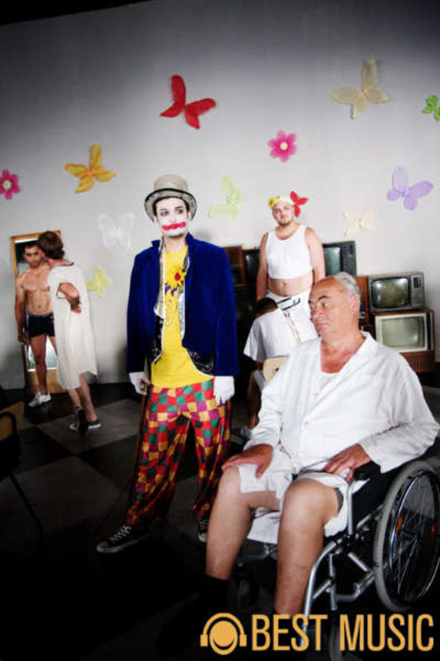 Poze Simplu - Filmare clip Like a puppet