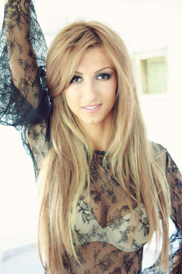 Andreea Balan, God