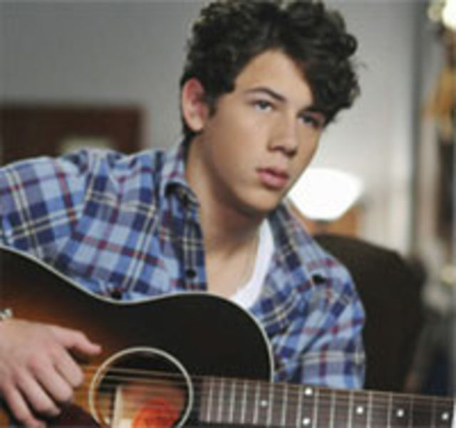 Nick Jonas canta la Grammy Nominations Concert Live