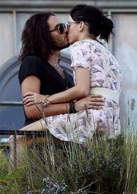 Katy Perry si Russell Brand