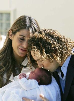 David Bisbal si-a lasat fiica fotografiata de presa