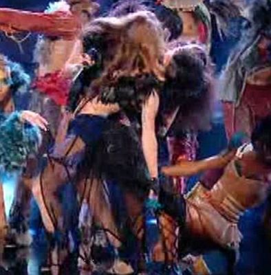Miley Cyrus sexy si provocatoare