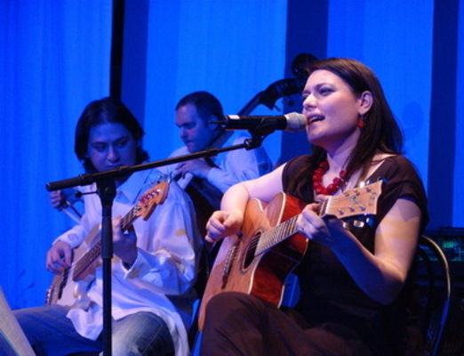 Alina Manole, lansare album Luna Patrata