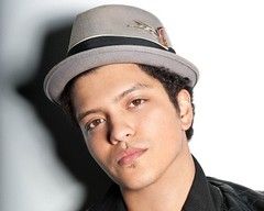 Care piesa Bruno Mars ti se potriveste?