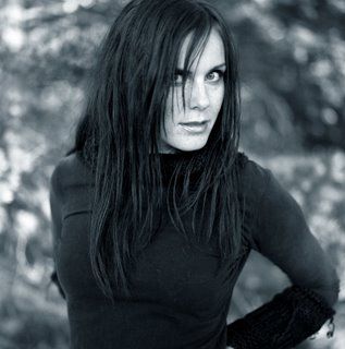 KARI RUESLATTEN